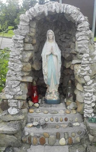 Poredje, 2016-07-17., kod doma za zbrinjavanje starijih ljudi 