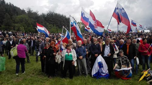 14.05.2016.g., Bleiburg: svjećanje povodom 71.g. i "Bleiburg prije i poslije Bleiburga". Hrvatske i Slovenske zastave zajedno !!!