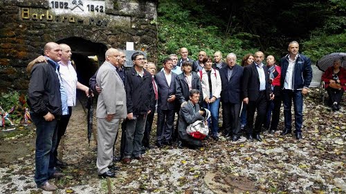 Huda Jama 2015-09-05.g.: obisk Hrvatov in ostalih rova kjer so zverinsko bili pobiti ljudje 1945 leta. 