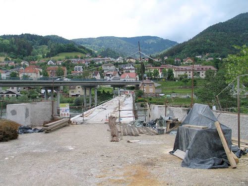 Dravograd 16-05-2015.g., jedini put "Dravogradski Most" u dubokom sječanju iz 1945.g (europska obnova za biciklističku stazu)