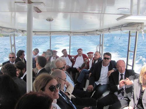 Dubrovnik - otok Jakljan Šipanjska luka (2013.g.), podrućje masovnog ubijanja od strane "antifašista" 1945.g. Posvećenje spomen križa. 24.05.2014.g.