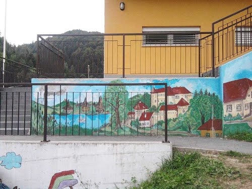 Paka pri Velenju, 2013-06-28.g., šolski grafiti ("Kinta-Kunte" in Velenjsko jezero, Velenjski grad)