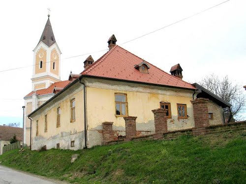 Donji mosti 2013-04-13.g., kuče i ljudi stoljeća