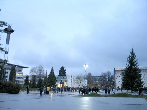 Velenje, 2012-11-30.g., protest proti korupcijski vladi R.Slovenije (najmanj 200 protestnikov)