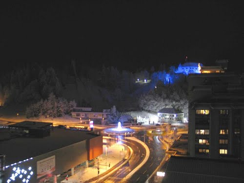 Velenje, 2012-12-04.g., nočne lepote v krožišču