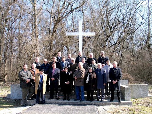Varaždin - Dravska šuma, 2012-03-03.g., izaslanstva polažu cvijeće žrtvam komunističkog divljanja