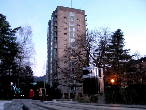 Velenje 2011-03-24.g., večer v centru mesta, Rudarska stolpnica