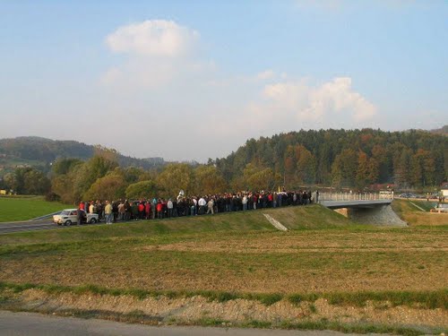 Gorenje - Veliki vrh 2010-10-15.g. slavnostno odprtje mostu čez reko Pako