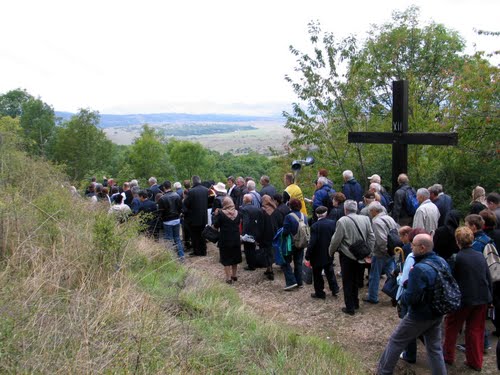 Udbina 2010-09-11.g.: blagoslov Crkve hrvatskih mučenika - kalvarija