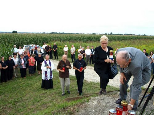 Gornji Hraščan 2010-08-05.g. Počast žrtvama komunističnog genocida povodom Dana pobjede