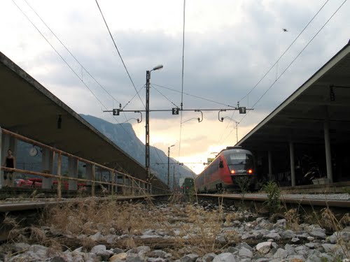 Jesenice 2010-07-12., Železniška postaja - na tirih