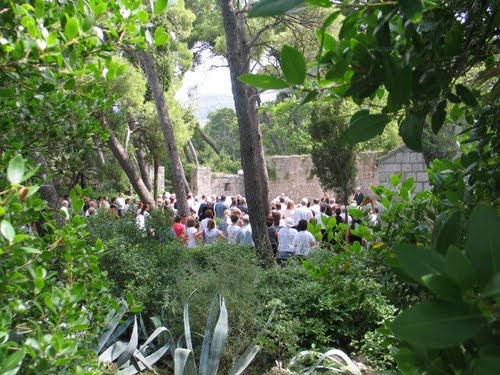 Dubrovnik - Daksa 2010-06-19.g., ukop ekshumiranih 53 žrtava komunističkog divljanja 1944.g.