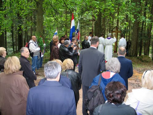 Crngrob 2010-05-16.g.: dan sječanja i komemoracija komunističkim žrtvama