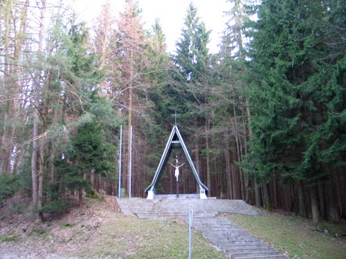 Marija reka 2010-04-17 kapela v spomin komunističnim žrtvam 1945 leta
