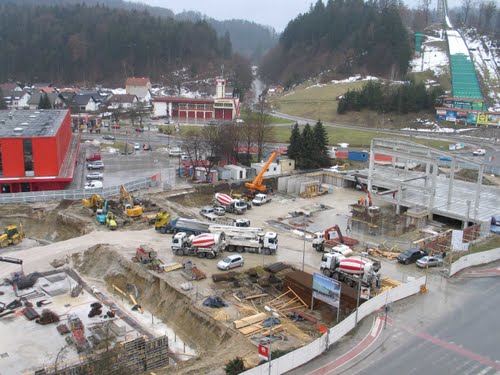 Velenje 26-02-2010.: gradnja trgovskega centra Merkator