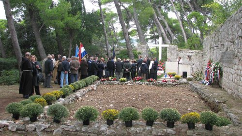 Daksa (21. okt. 2009.g.): komemoracija za komunističke žrtve iz 1944.g.