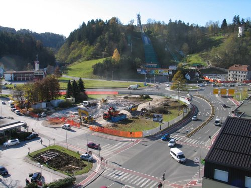 Velenje 12.11.2009.: rušenje avtobusne postaje