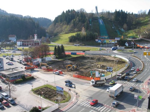 Velenje 20.11.2009.: rušenje avtobusne postaje