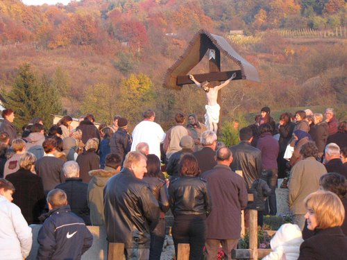 Kalnička kapela 10-11-2009.g., pokop žrtava poslije 66.godina