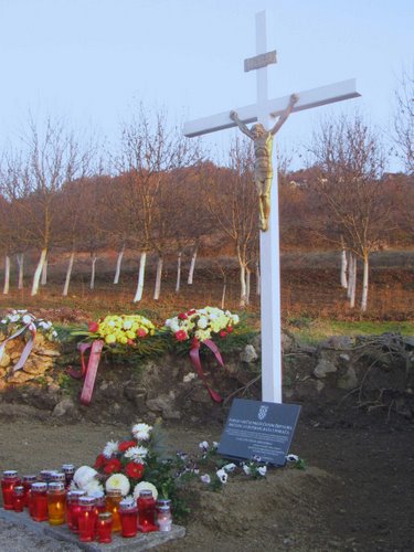 Kalnička kapela 10-11-2009.g., pokop žrtava poslije 66.godina