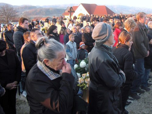 Kalnička kapela 10-11-2009.g., pokop žrtava poslije 66.godina