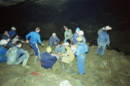 Karlovac -Tounj 1990.g.: takmičenje jamarske orijentacije - dvojac Leopold i Dragutin