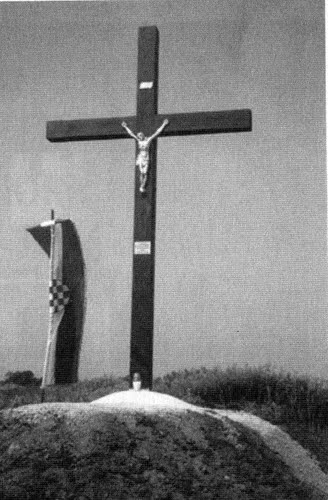 Gornji Hraščani, postavljen prvi Spomen križ na Sepu 2001.g.