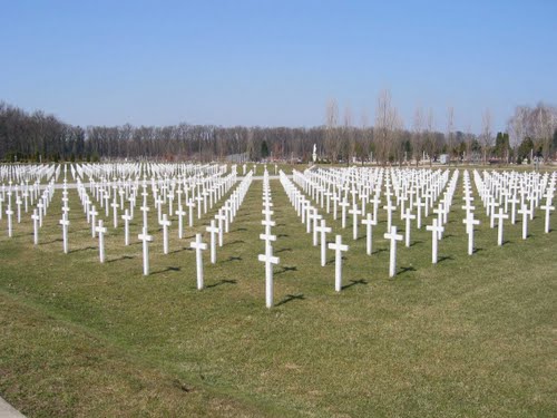 Vukovar-groblje 2005-03-22: posjeta slovenske delegacije i "Društvo za ureditev zamolčanih grobov"