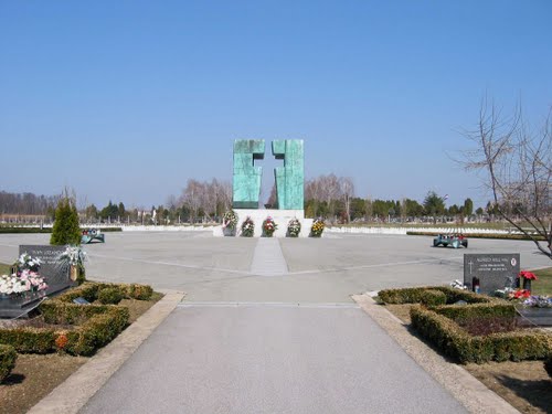 Vukovar-groblje 2005-03-22: posjeta slovenske delegacije i "Društvo za ureditev zamolčanih grobov"