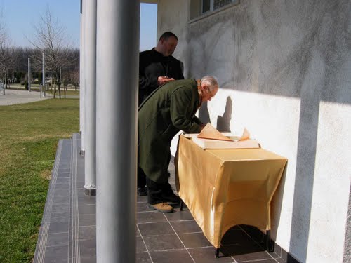 Vukovar-groblje 2005-03-22: posjeta slovenske delegacije i "Društvo za ureditev zamolčanih grobov" i g.Franc Perme predsjednik društva