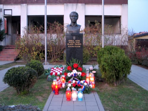 Vukovar-Trpinjska cesta 2008-11-15: pozdrav vjećnima. BLAGO ZADRO