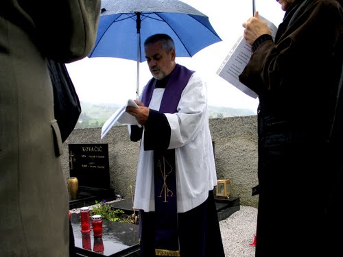 Bistrica ob Sotli 2008.leta: Hrvati in Slovenci postavili spominsko ploščov na pokopališču