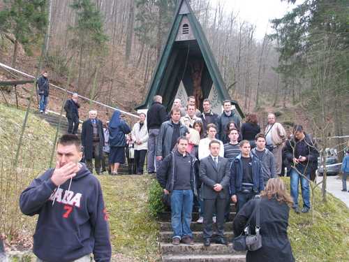 Huda jama - Barbarin rov, 03-04-2009.g.: Zagrebčani se poklonili žrtvam