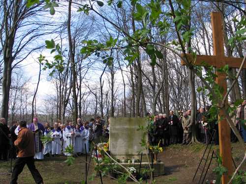 Štrigova 25-03-2007.g.: komemoracija za komunistične žrtve 1947.g. u Repovoj šumi