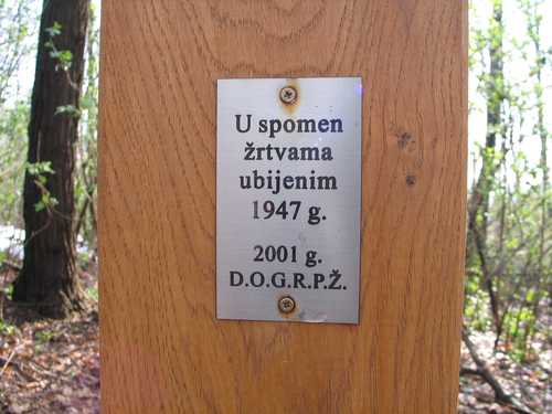 Štrigova 25-03-2007.g.: spomen napis za komunistične žrtve 1947.g. u Repovoj šumi