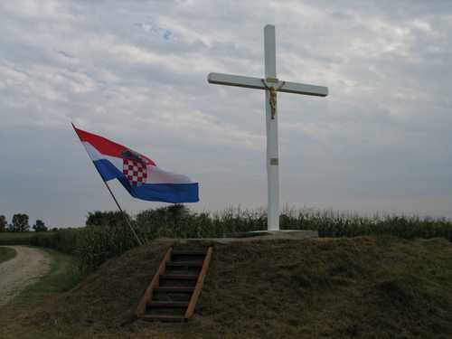 Gornji Hraščani - grobište Sep (2008.g.): hodočašče kod grobišta komunističkih žrtava 1945.g.