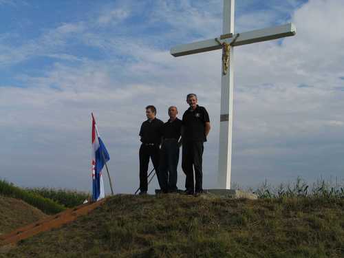 Gornji Hraščani - grobište Sep (2008.g.): hodočašče kod grobišta komunističkih žrtava 1945.g.