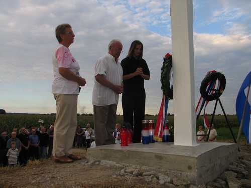 Gornji Hraščani - grobište Sep (2008.g.): hodočašče kod grobišta komunističkih žrtava 1945.g.