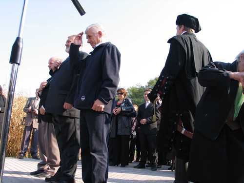 Vratišinec: spomenik Jugokomunističkim žrtvama (odkriven 08.10.2008.g.)