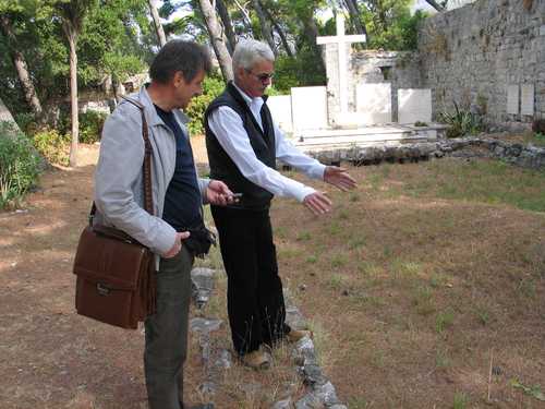 Daksa (20-09-2008.g.): grobište komunističkih zločina 1944.g. Ovdje su te žrtve !