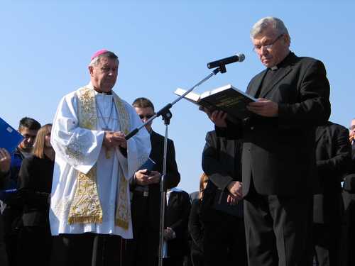 Vratišinec: spomenik Jugokomunističkim žrtvama (odkriven 08.10.2008.g.)