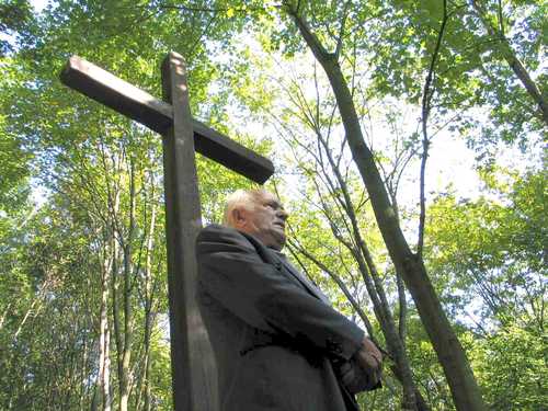 Leskovec Toplički 2005.g.: komemoracija povodom 62. godišnjice poubijanih Hrvata 1943.g.