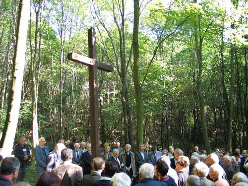 Leskovec Toplički 2005.g.: komemoracija povodom 62. godišnjice poubijanih Hrvata 1943.g.