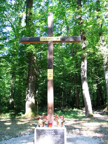 Jastrebarsko - Gović 2008.g.: proklet bio, tko ih je ubio ovdje u zelenom gaju (1945. - 1947.g.)
