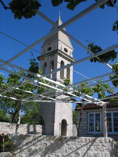 Župa Mandaljena 2008.g.: član Društva za istraživanje ratnih i poratnih žrtava u posjeti izgradnji spomen centra Hrvatskih žrtava