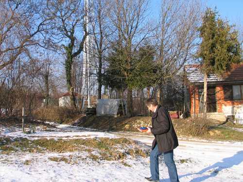 Hrastovec Toplički: grob "Neznanom junaku" - ljudski odnos domačina