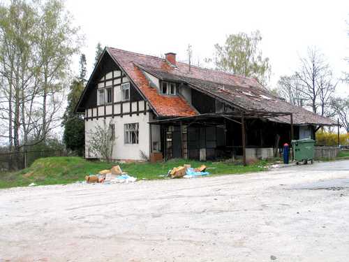 Celje - Petriček 2008.g.: (ime po romanu) UKRADENO DJETINSTVO - VKRADENO OTROŠTVO ( tu je bilo otroško komunistično taborišče 1945. leta )